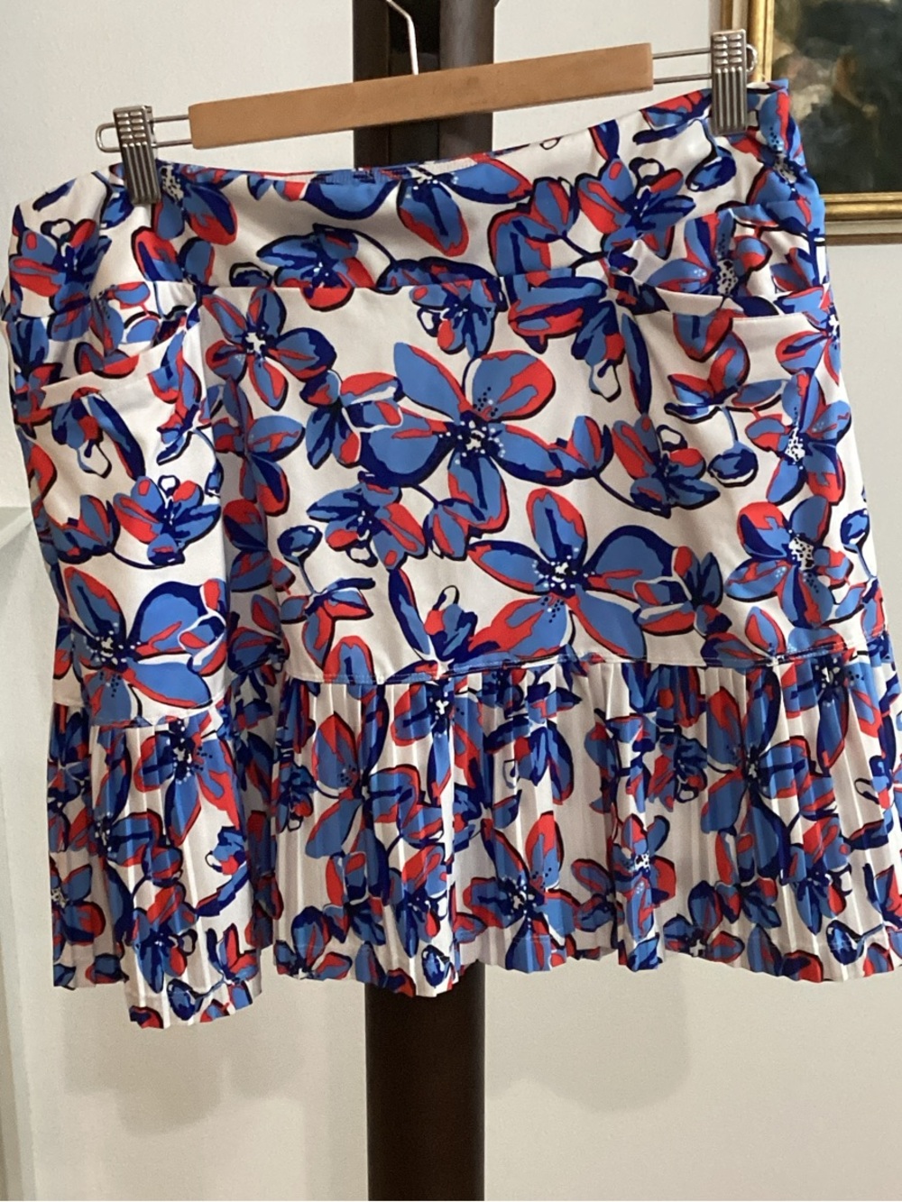 Tail Floral Ruffle Golf Skirt in Blue, Red & White